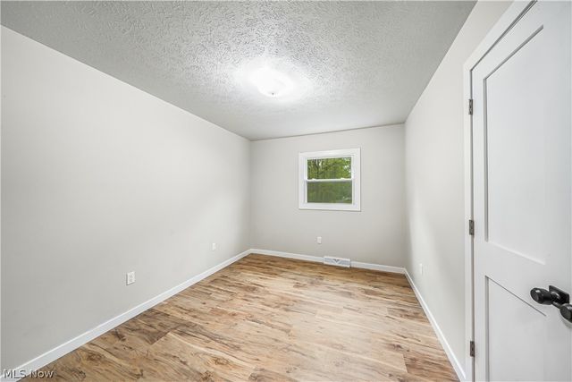 9564 Wolf Road, Windham, OH 44288