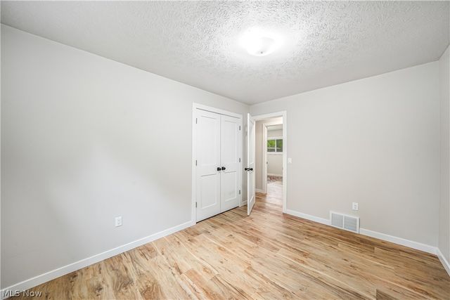 9564 Wolf Road, Windham, OH 44288