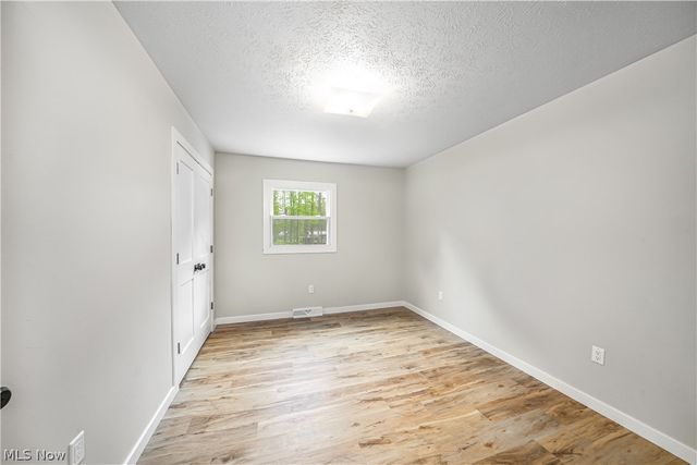 9564 Wolf Road, Windham, OH 44288