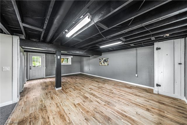 9564 Wolf Road, Windham, OH 44288