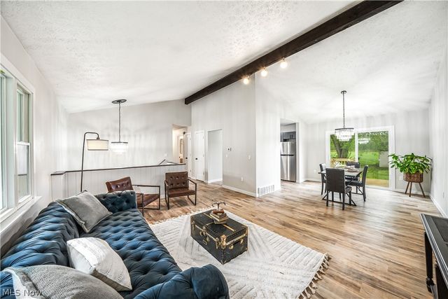 9564 Wolf Road, Windham, OH 44288