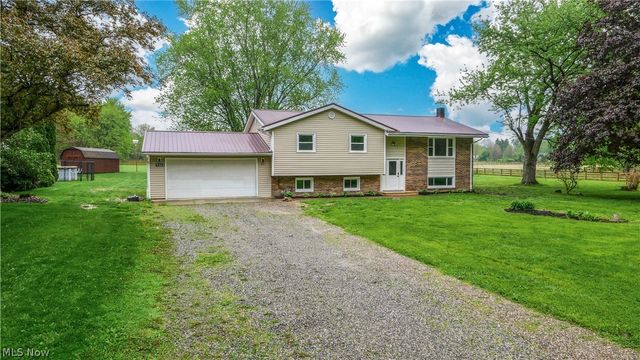 9564 Wolf Road, Windham, OH 44288