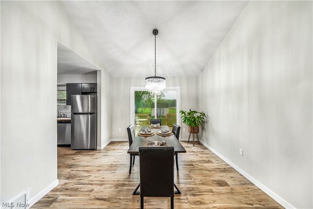 9564 Wolf Road, Windham, OH 44288