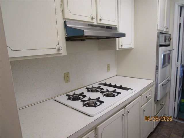 1950 58TH AVENUE N 10, St Petersburg, FL 33714