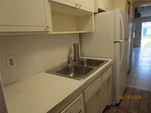 1950 58TH AVENUE N 10, St Petersburg, FL 33714
