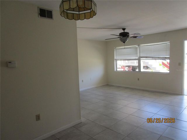 1950 58TH AVENUE N 10, St Petersburg, FL 33714
