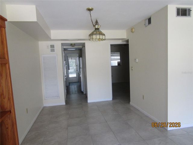 1950 58TH AVENUE N 10, St Petersburg, FL 33714