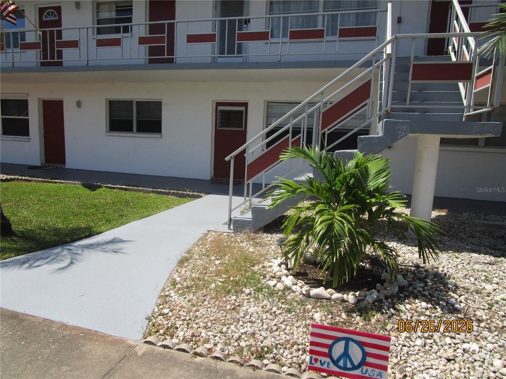 1950 58TH AVENUE N 10, St Petersburg, FL 33714
