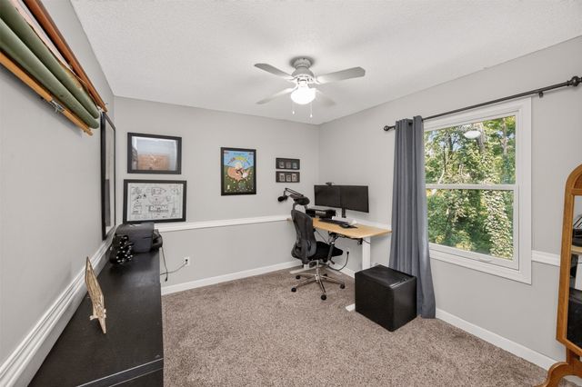 4825 71st Street, Urbandale, IA 50322