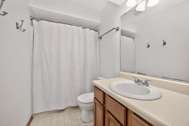 4825 71st Street, Urbandale, IA 50322