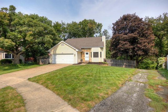 4825 71st Street, Urbandale, IA 50322