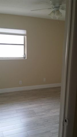 8877 NW 28th Drive 3, Coral Springs, FL 33065