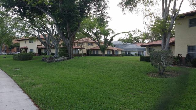 8877 NW 28th Drive 3, Coral Springs, FL 33065