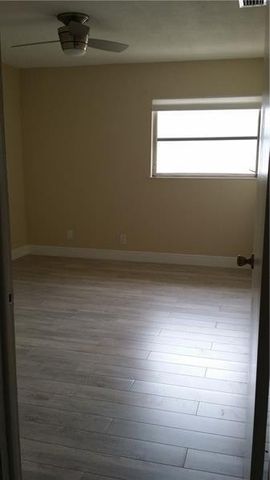 8877 NW 28th Drive 3, Coral Springs, FL 33065