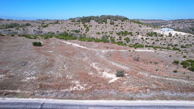 211 majestic hills, Blanco, TX 78606