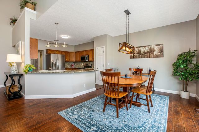 247 Trail E, Pataskala, OH 43062