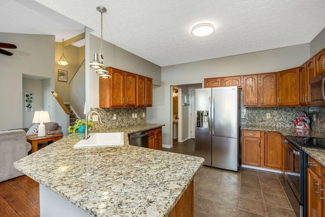 247 Trail E, Pataskala, OH 43062