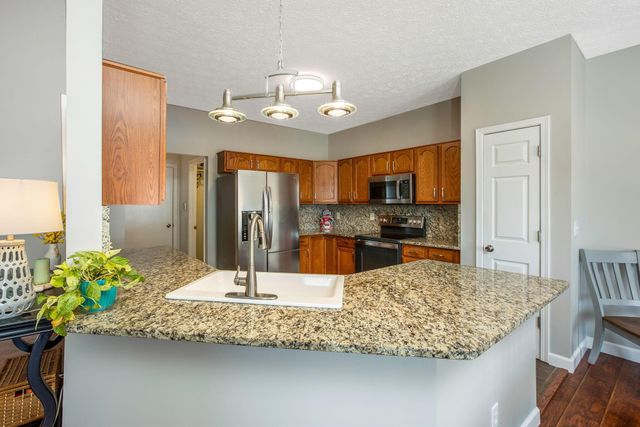 247 Trail E, Pataskala, OH 43062