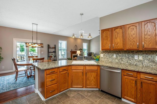 247 Trail E, Pataskala, OH 43062