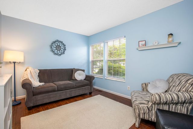 247 Trail E, Pataskala, OH 43062