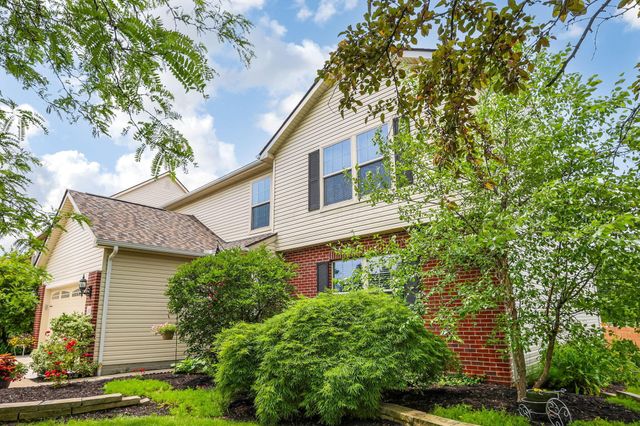 247 Trail E, Pataskala, OH 43062