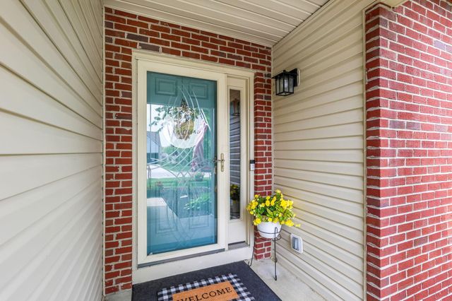 247 Trail E, Pataskala, OH 43062