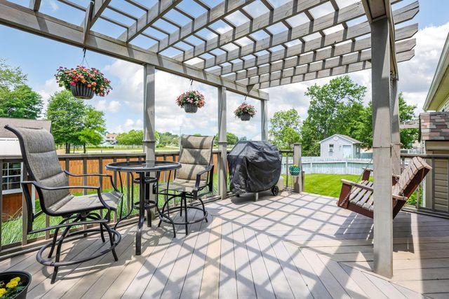 247 Trail E, Pataskala, OH 43062