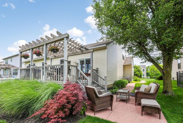 247 Trail E, Pataskala, OH 43062