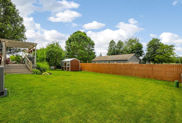 247 Trail E, Pataskala, OH 43062