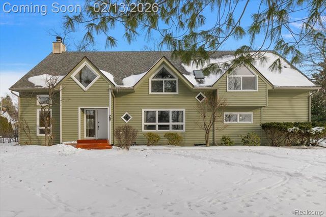 757 Woodlea Court, Birmingham, MI 48009