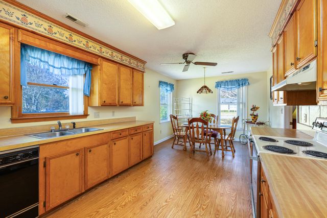 1639 Heritage Drive, Manning, SC 29102