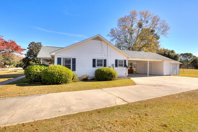 1639 Heritage Drive, Manning, SC 29102