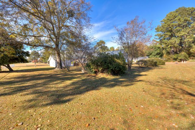 1639 Heritage Drive, Manning, SC 29102
