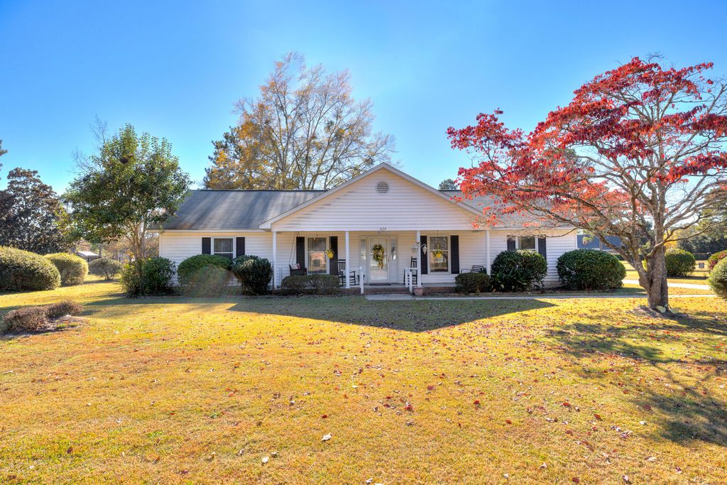 1639 Heritage Drive, Manning, SC 29102