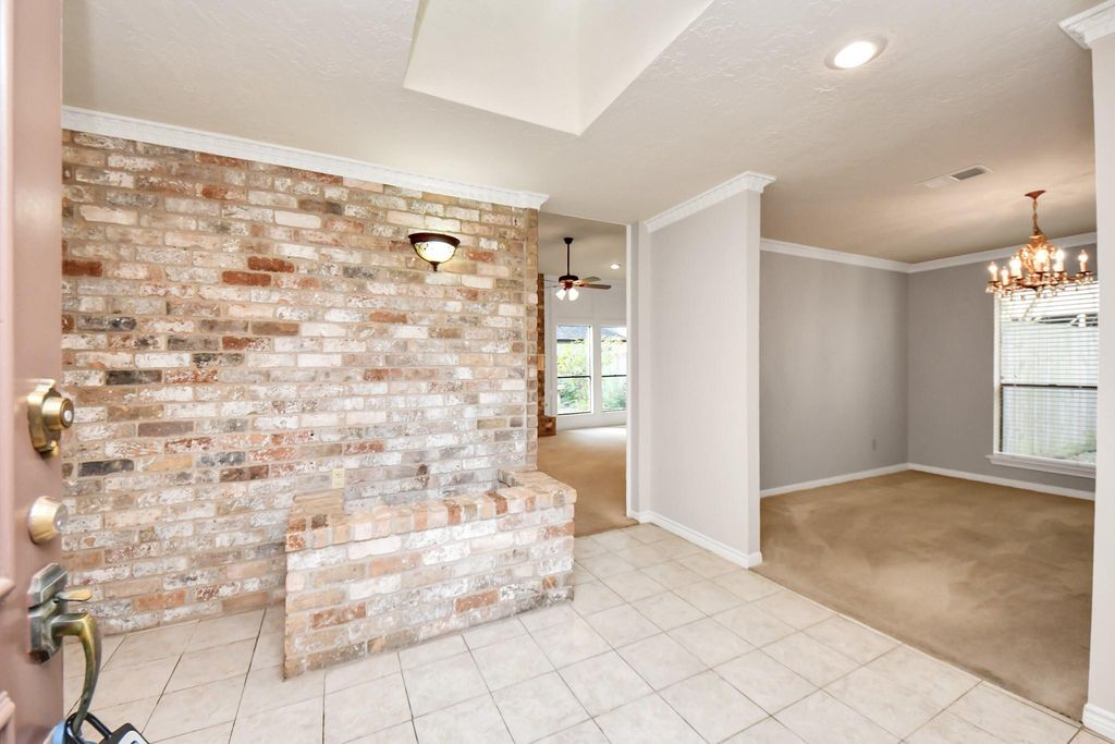 15211 Paladora Drive, Houston, TX 77083