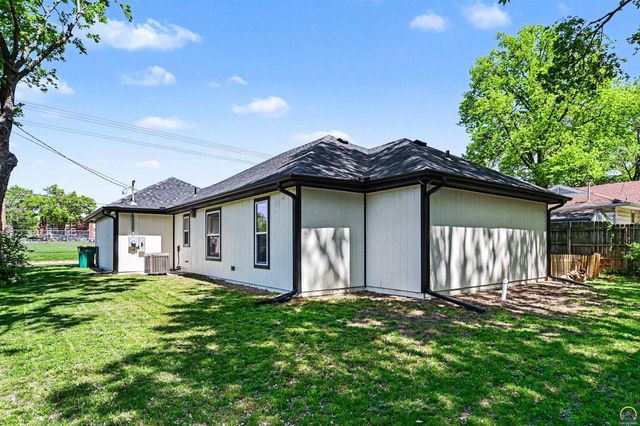 3515 SW 19th ST, Topeka, KS 66604