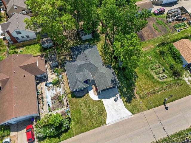 3515 SW 19th ST, Topeka, KS 66604