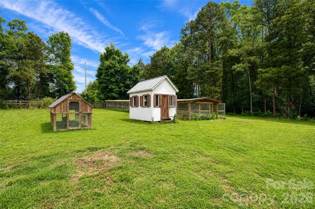 18634 Newsome Road, Oakboro, NC 28129