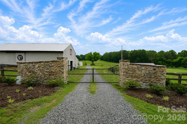 18634 Newsome Road, Oakboro, NC 28129