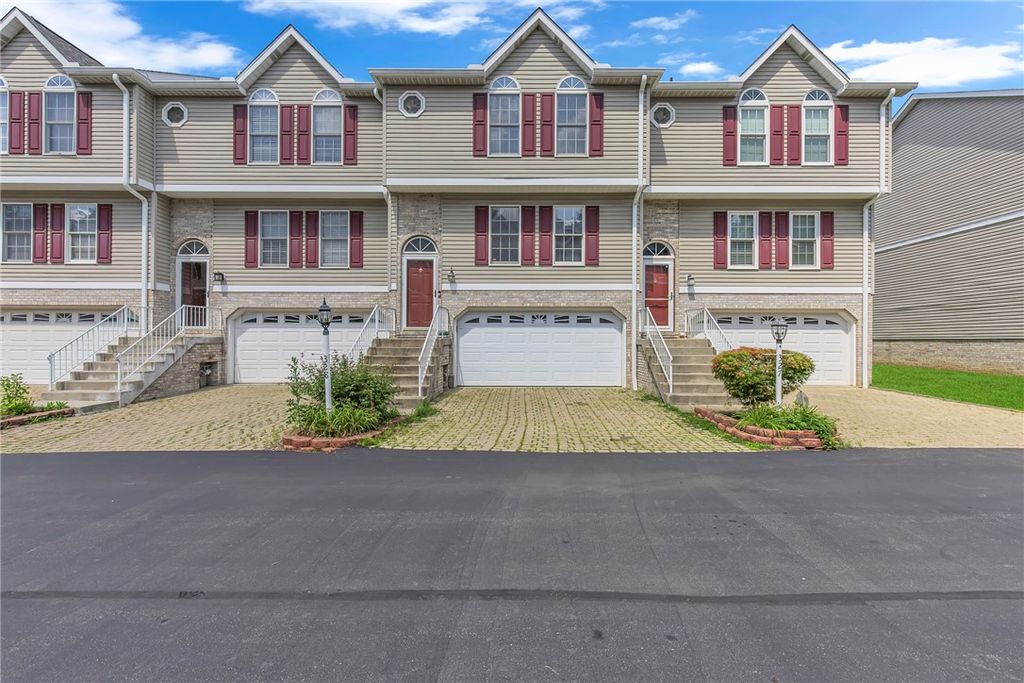 328 BROHIOS DR., Center Twp, PA 15061