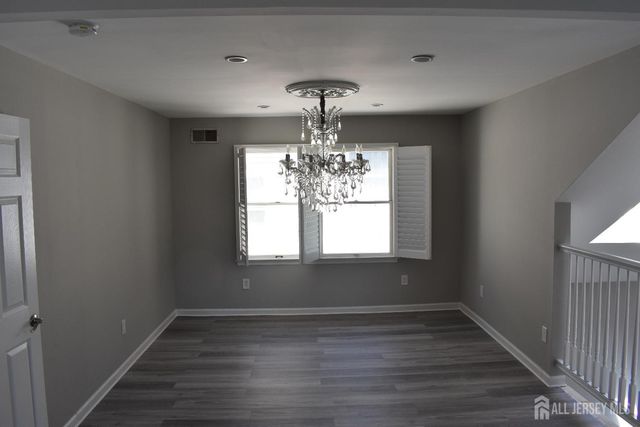 12 Juniper Street, Metuchen, NJ 08840