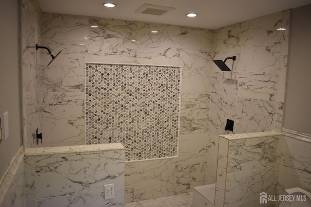 12 Juniper Street, Metuchen, NJ 08840