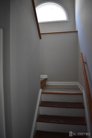 12 Juniper Street, Metuchen, NJ 08840