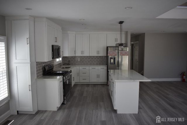 12 Juniper Street, Metuchen, NJ 08840