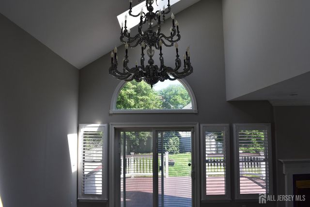 12 Juniper Street, Metuchen, NJ 08840