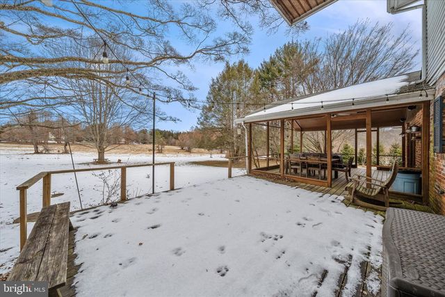 24 TURKEY HOLLOW RD, Kennett Square, PA 19348