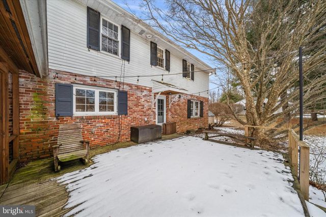 24 TURKEY HOLLOW RD, Kennett Square, PA 19348