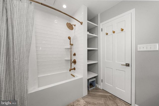 24 TURKEY HOLLOW RD, Kennett Square, PA 19348