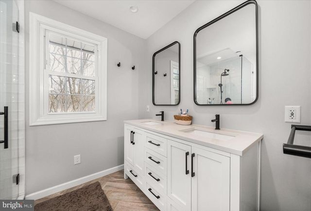 24 TURKEY HOLLOW RD, Kennett Square, PA 19348