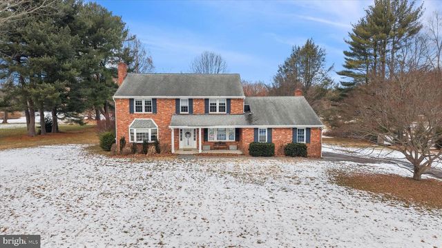 24 TURKEY HOLLOW RD, Kennett Square, PA 19348